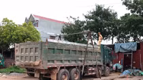 CSGT Bắc Giang xử lý quyết liệt chở quá tải, quá khổ