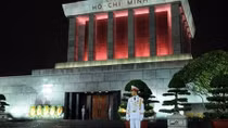 Tạm ngừng tổ chức viếng Lăng Chủ tịch Hồ Chí Minh