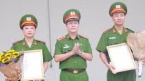 Trao thư khen của Chủ tịch nước cho cán bộ Học viện CSND 