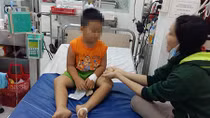 Vợ Phó giám đốc ép 2 con cùng uống thuốc trừ sâu tự vẫn