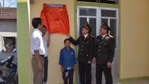 Bàn giao 2 ngôi nhà tình nghĩa tại Nghệ An