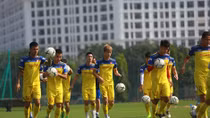 Vừa hạ UAE, thày Park lại rèn quân chờ đấu Thái Lan
