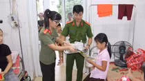 Bám địa bàn, chuyển hóa điểm nóng ma túy núi Con Voi