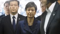 Cựu Tổng thống Park Geun-hye hầu tòa