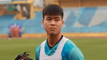 Trung vệ Duy Mạnh cảm phục "người hùng đồng hương" cứu bé gái rơi tầng 12