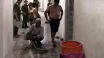 Mua xăng đi đốt chung cư để trả thù