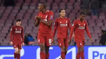 Liverpool gục ngã ở Napoli