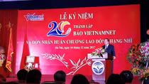 Báo VietNamNet đón nhận Huân chương lao động hạng nhì