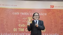 Ông giáo già cả cuộc đời đi tìm chữ Việt cổ