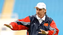 Dấu ấn của Alfred Riedl