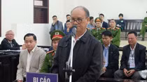 Phan Văn Anh Vũ xin khoan hồng cho 14 bị cáo từng là cán bộ TP Đà Nẵng