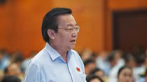 “Nóng” vấn đề trật tự xây dựng, quản lý cơ sở thẩm mỹ và thù lao làm sách giáo khoa riêng