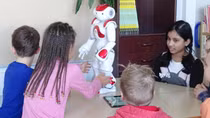 Cách mạng 4.0 trong giáo dục nhiều nước Giáo viên robot lên ngôi nhờ đủ tiện ích lớn