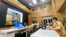 Giao thông ngày đầu nghỉ lễ: 0h, CSGT vẫn bám trụ trên đường