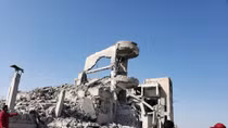 Yemen: 100 tù nhân chết sau 7 vụ không kích nhà tù