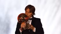 Modric giành Quả bóng vàng 2018