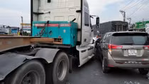Tai nạn kép, cao tốc TP HCM – Trung Lương ùn ứ kéo dài 