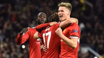 Man Utd thắng dễ Benfica nhờ bàn phải lưới nhà