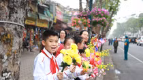 Người dân nồng nhiệt chào đón nguyên thủ Mỹ - Triều