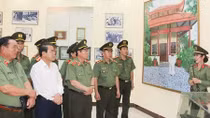 Tô thắm truyền thống anh hùng của lực lượng An ninh nhân dân