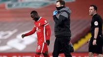 Liverpool buồn vui lẫn lộn sau đại thắng Leicester