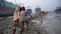 Bi kịch của người lao động nghèo tại “nghĩa địa tàu chết” ở Bangladesh