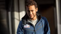 Neymar đòi lương khủng, Real lo Man Utd "cướp" người