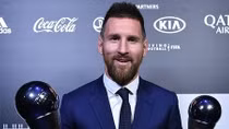 Vượt qua Van Dijk và Ronaldo, Messi đoạt danh hiệu FIFA The Best 2019