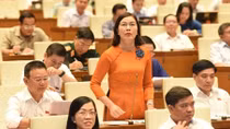 Ngày 16/6, Quốc hội thảo luận tại Hội trường dự án Luật Cư trú (sửa đổi)