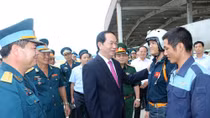 Chủ tịch nước Trần Đại Quang thăm Trung đoàn Không quân 925