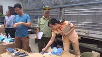 Thu giữ nhiều đồ chơi, mỹ phẩm không rõ nguồn gốc