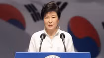 Vẫn tranh cãi về bà Park Geun-hye