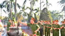 Cục CSĐTTP về ma túy dâng hương tri ân các anh hùng, liệt sỹ