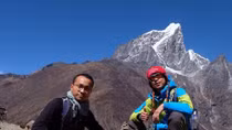 Người Việt đầu tiên tham gia thách thức marathon trên đỉnh Everest