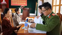 Cấp căn cước công dân lưu động cho hơn 200 người thuộc diện chính sách