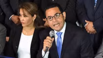 Tổng thống Guatemala đối mặt với cáo buộc tham nhũng