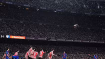 Barcelona & nỗi lo khi Messi rực sáng