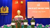 Khen thưởng các tập thể, cá nhân Công an tỉnh Cà Mau