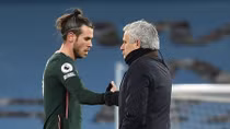 Mourinho nhận chỉ trích thậm tệ sau thất bại đau đớn trước ManCity
