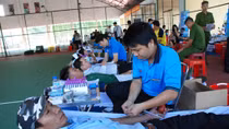 450 người hiến máu tại Lễ hội Xuân hồng 2018