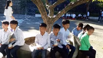 Lễ khai giảng vắng hoe ở các trường vùng lũ