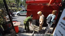 Xe cứu hỏa giúp người dân ở Sapa trong cơn "khát nước"