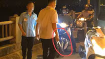 Xác minh thông tin nhân viên xe buýt đánh người trên cầu Vĩnh Tuy