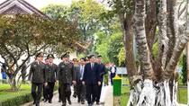 Bộ trưởng Tô Lâm dâng hương khu di tích Kim Liên