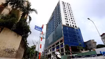 Phong tỏa tài khoản của chủ đầu tư tòa nhà 8B Lê Trực