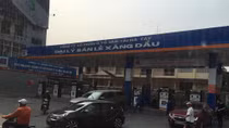 Xăng E5RON92 giảm chỉ còn gần 12 nghìn đồng/lít