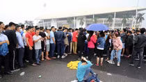 Giá vé chợ đen xem AFF cup tại Mỹ Đình được đẩy lên 2,5 triệu/cặp