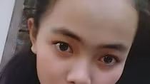 Đi đón mẹ, hai chị em gái mất tích bí ẩn