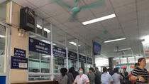 Giảm giá dịch vụ, nguồn thu bệnh viện giảm, nhưng người bệnh được lợi