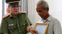 Thăng cấp từ Trung úy lên Thượng úy cho CSGT hy sinh trong lúc chống đua xe